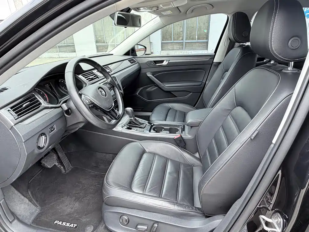 Volkswagen Passat — миниатюра 8