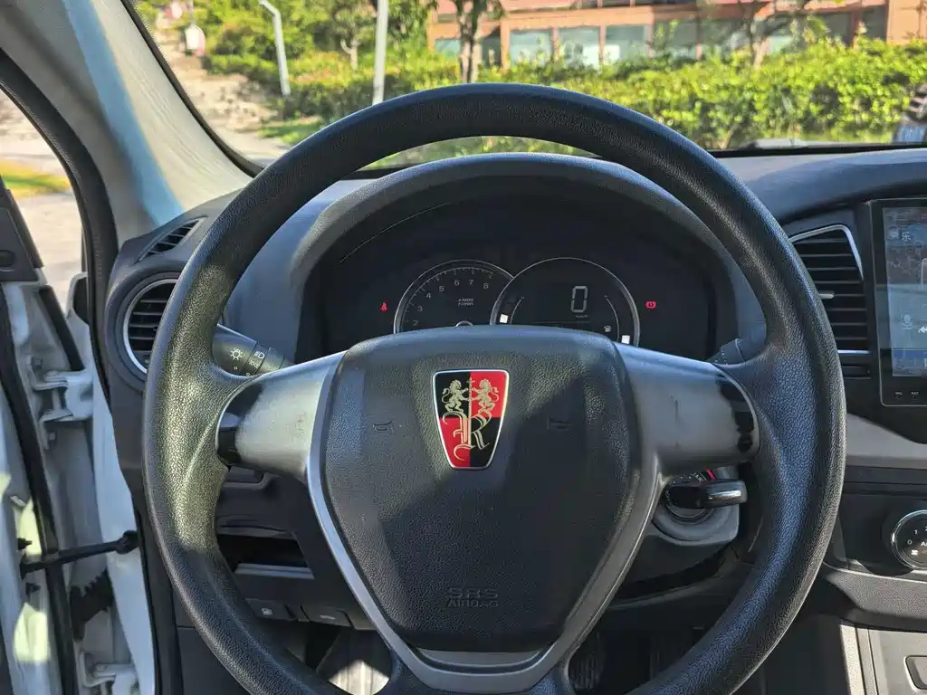 Roewe 350 — миниатюра 15