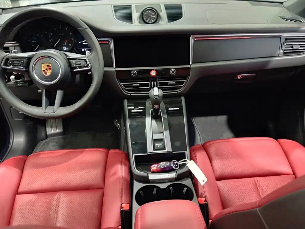 Porsche Macan — миниатюра 3