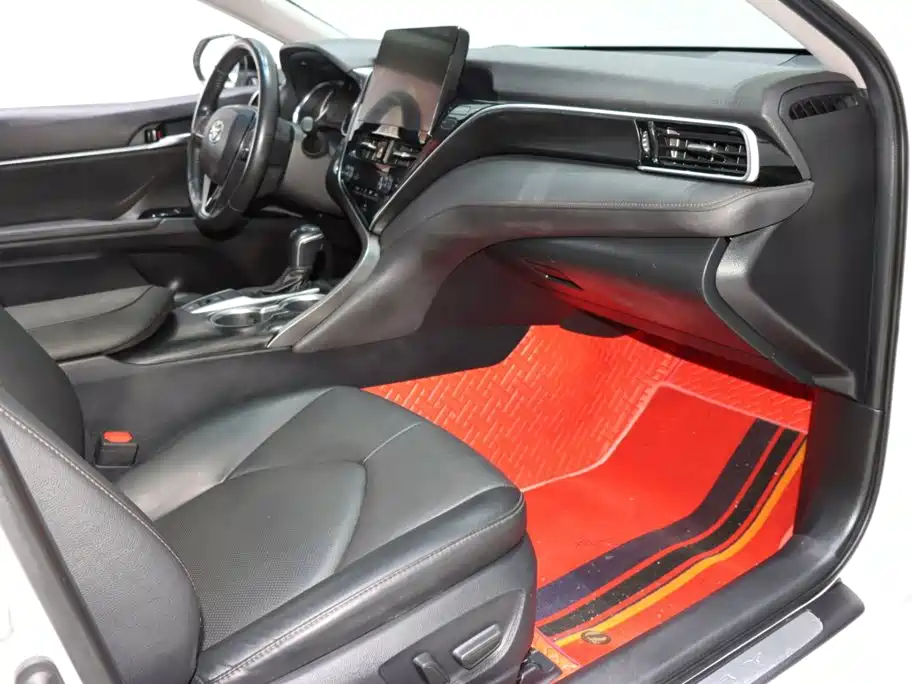 Toyota Camry — миниатюра 8
