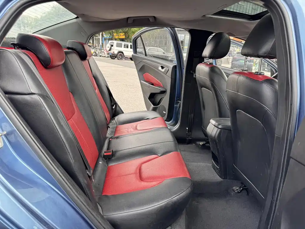 Chery Arrizo 5 1.5L CVT Luxury Edition, фото 18