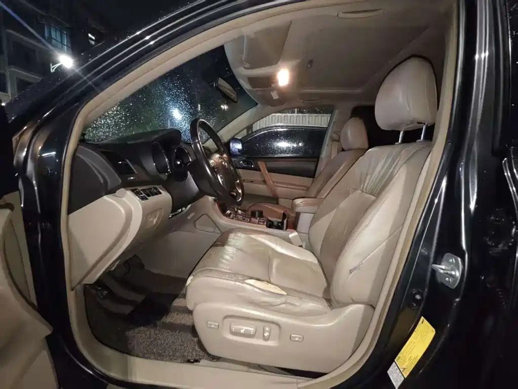 Toyota Highlander (Import) — миниатюра 16