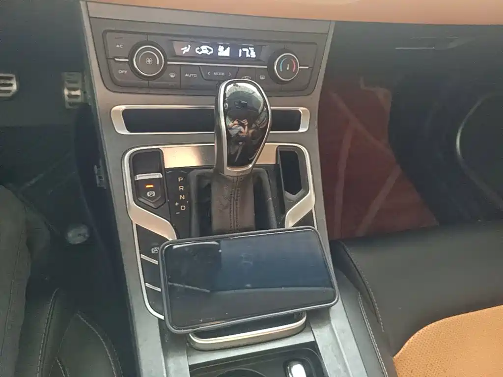 Geely Vision S1 — миниатюра 14