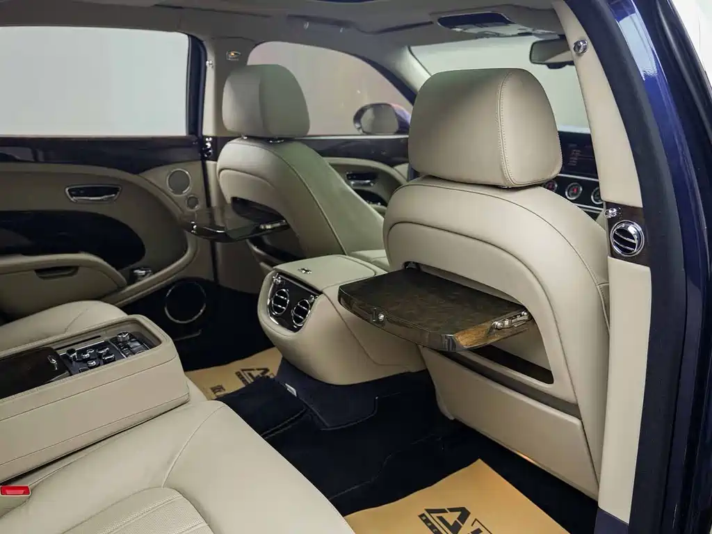 Bentley Mulsanne 6.8T Mulliner Special Edition, фото 25