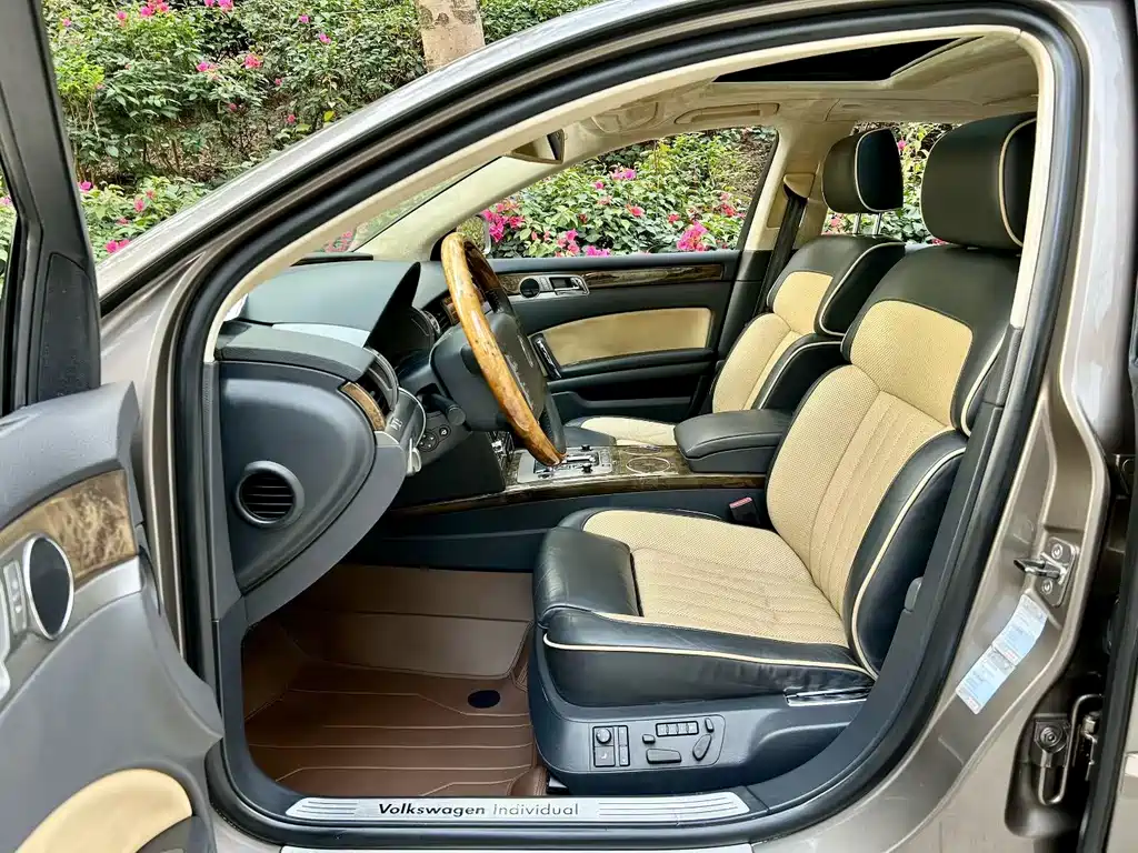 Volkswagen Phaeton — миниатюра 3