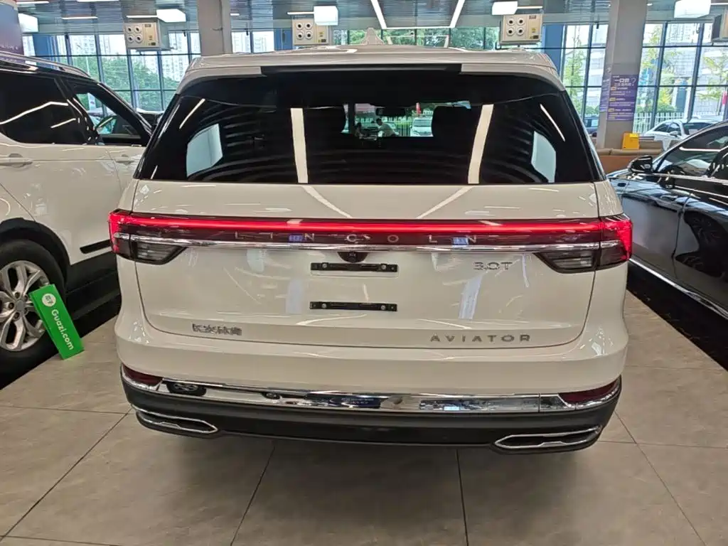 Lincoln Aviator — миниатюра 6