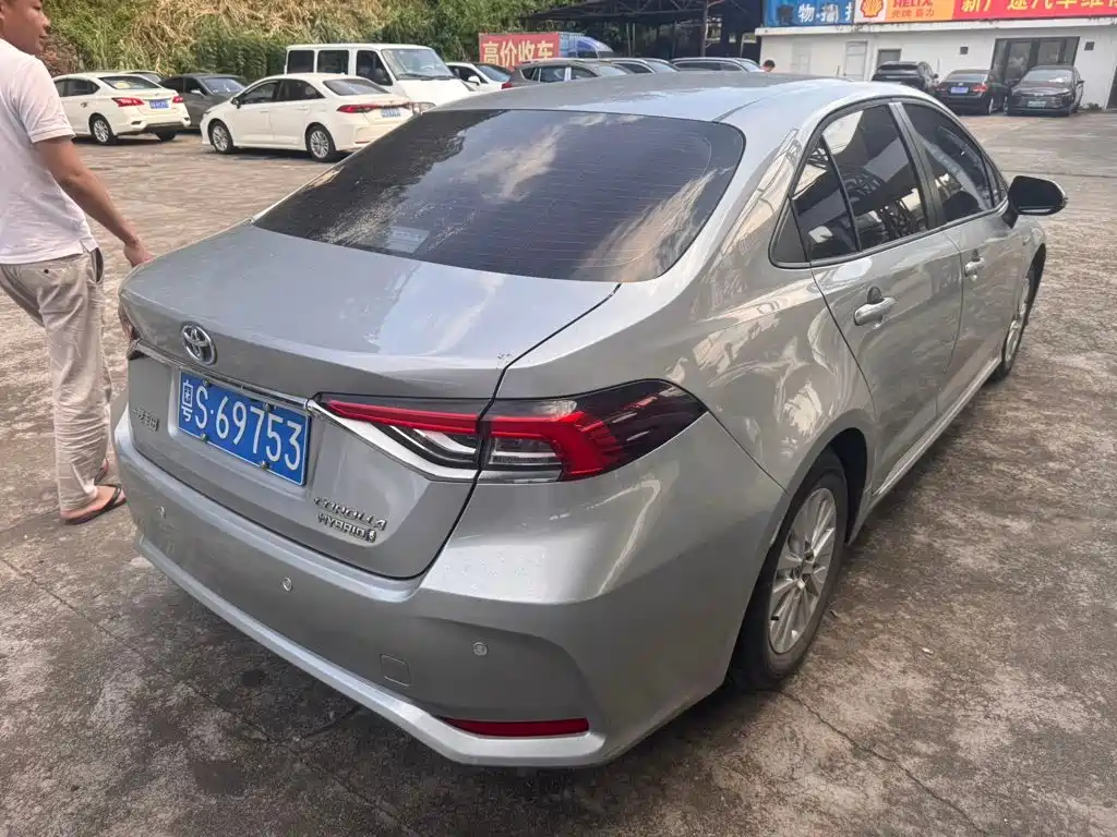 Toyota Corolla — миниатюра 4