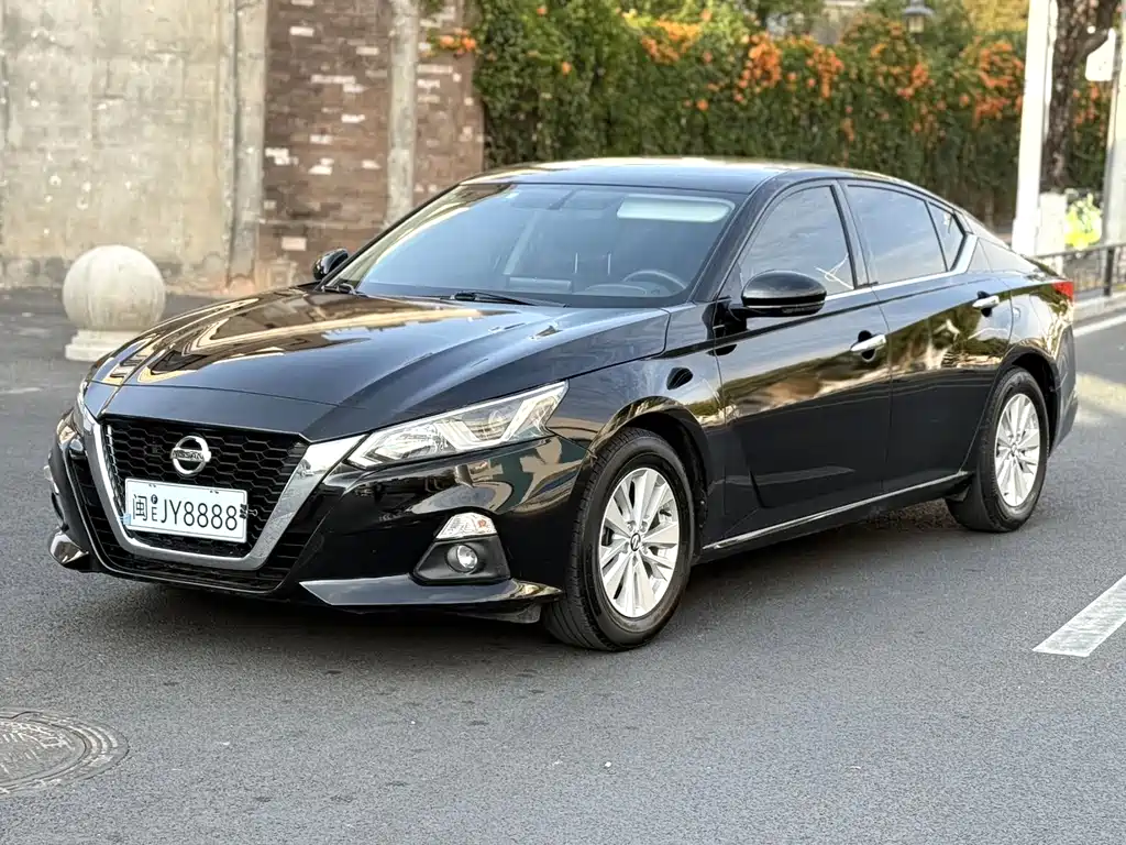 Nissan Teana 2022
