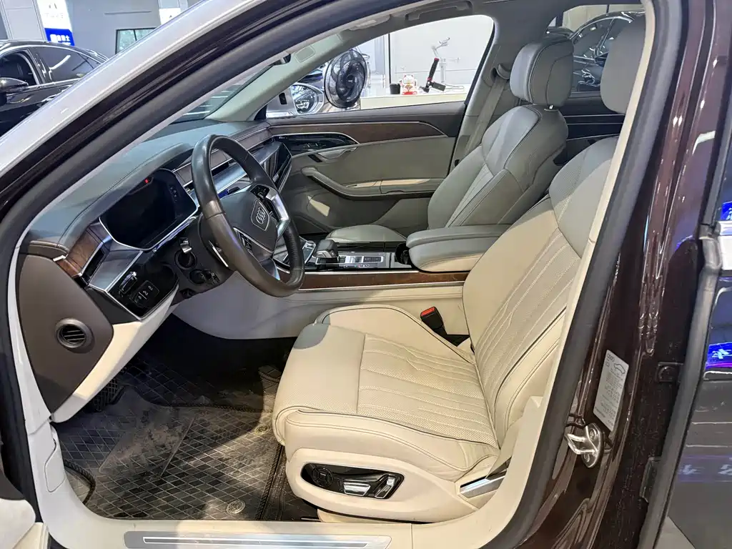 Audi A8 — миниатюра 3