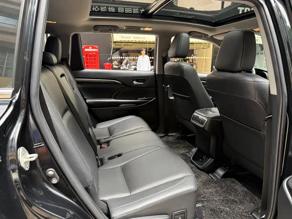 Toyota Highlander — миниатюра 27