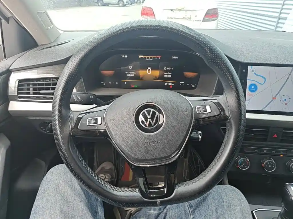 Volkswagen Lavida — миниатюра 11