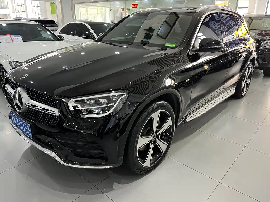MERCEDES-BENZ GLC