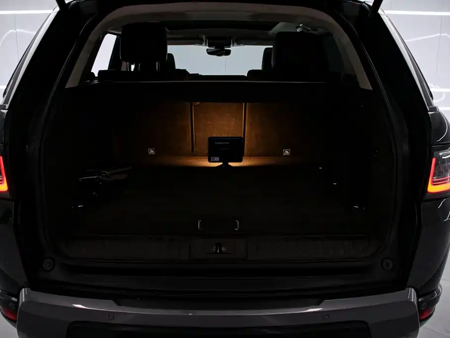 Land Rover Sport PHEV — миниатюра 19