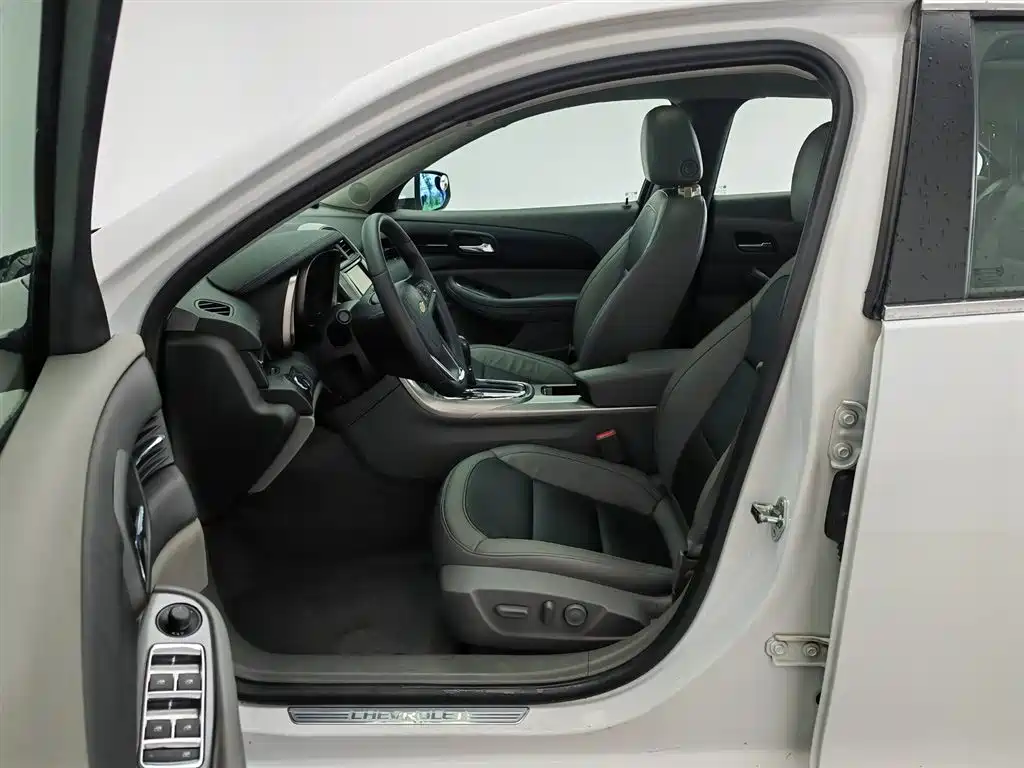 Chevrolet Malibu 2013 2.4L AT Luxury