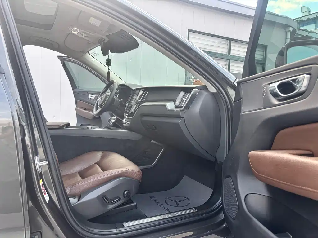 Volvo XC60 — миниатюра 7