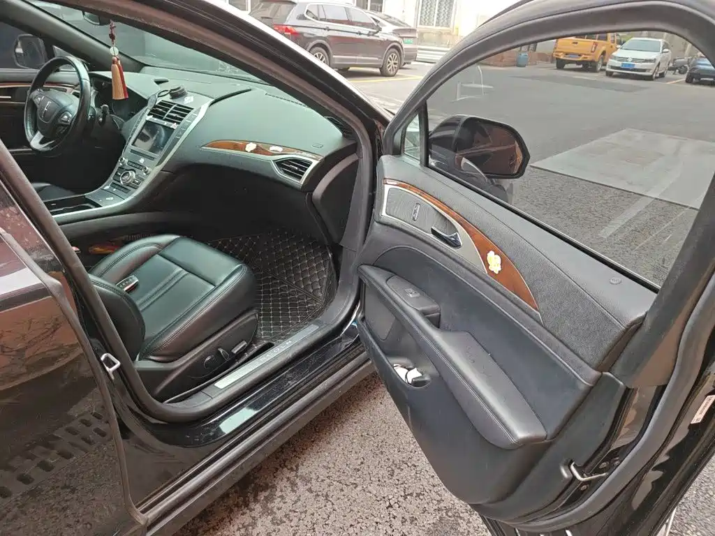 Lincoln MKZ — миниатюра 20
