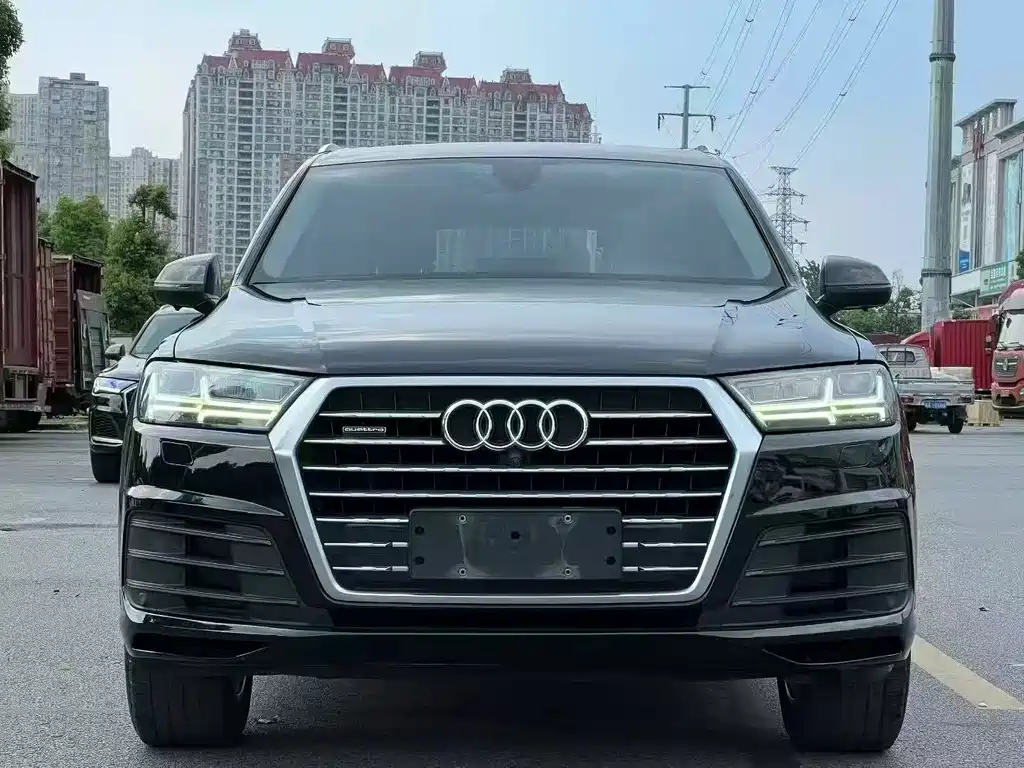 Audi Q7 2018 40 TFSI Comfort
