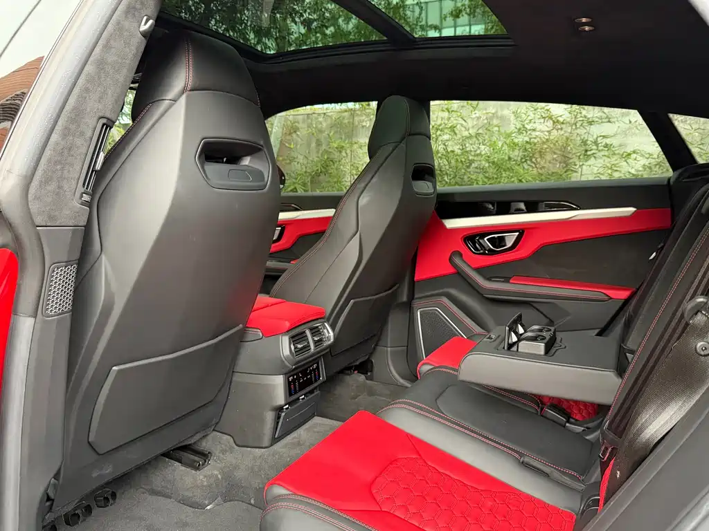 Lamborghini Urus — миниатюра 7