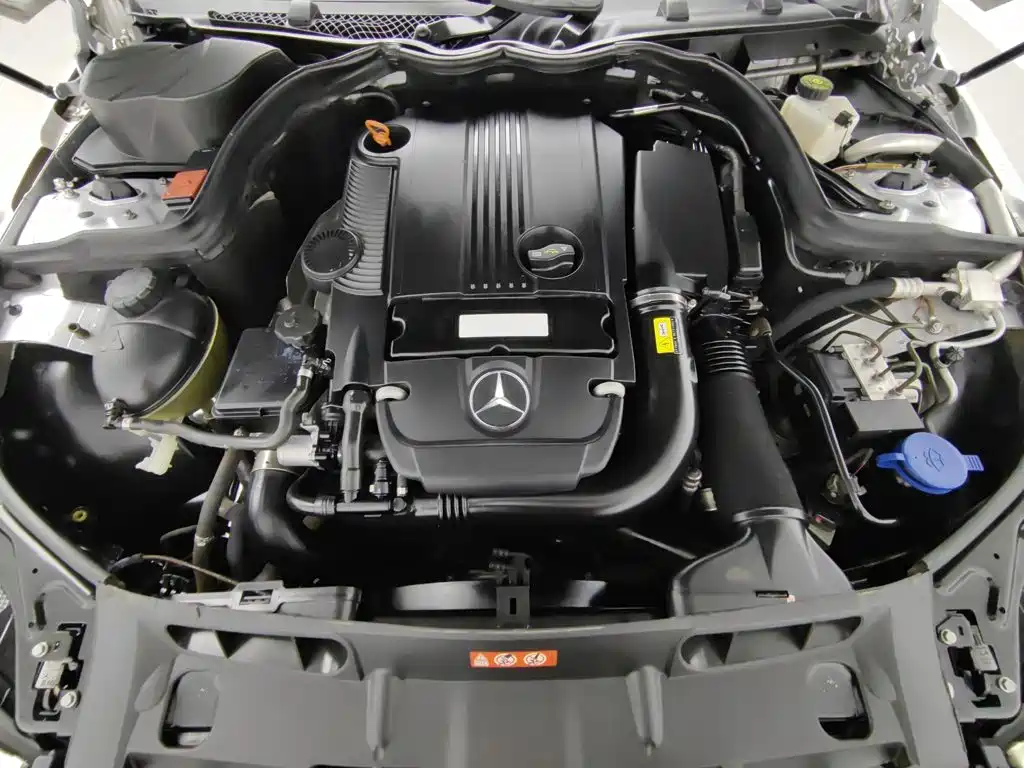Mercedes-Benz C-Class — миниатюра 6
