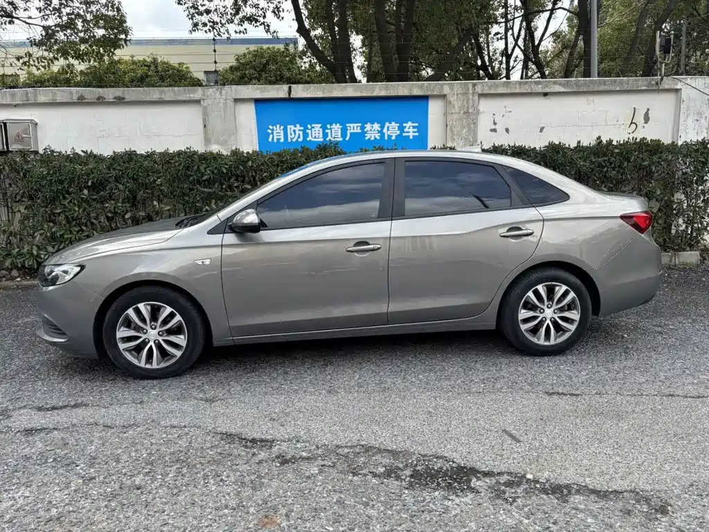 Buick Excelle — миниатюра 7