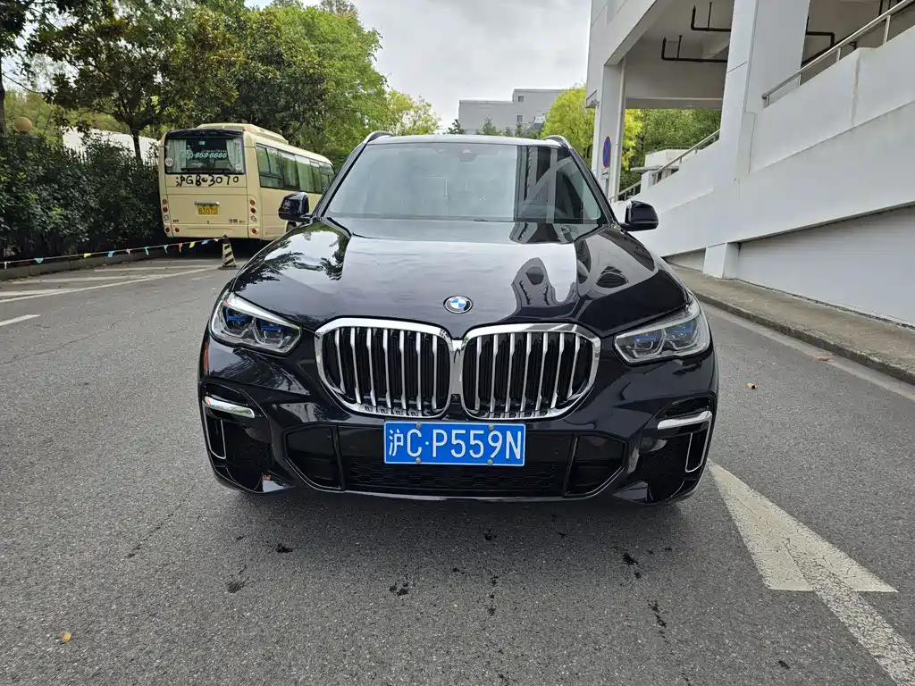 BMW  X5