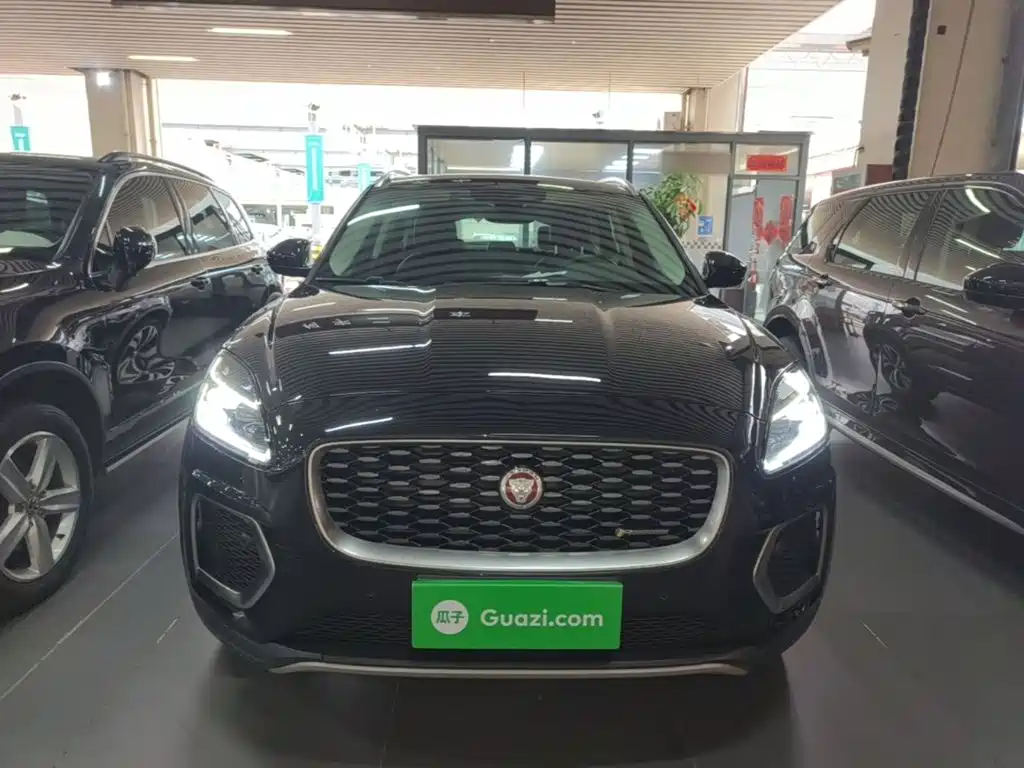 Jaguar E-PACE — миниатюра 3