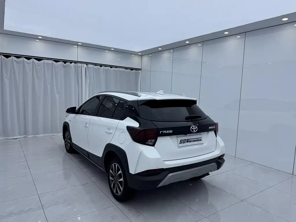 Toyota Yaris L — миниатюра 6