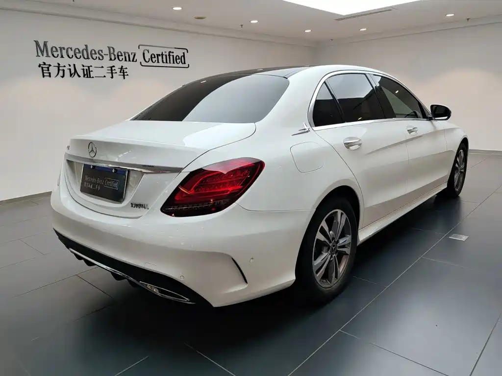 Mercedes-Benz C-Class — миниатюра 4