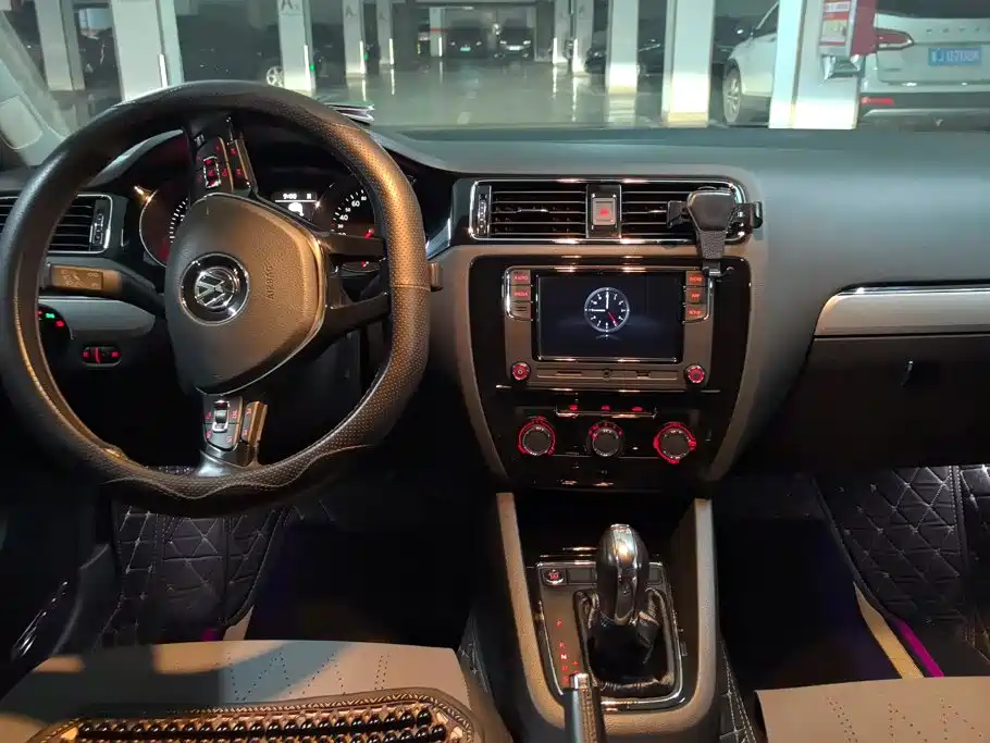 Volkswagen Sagitar — миниатюра 12