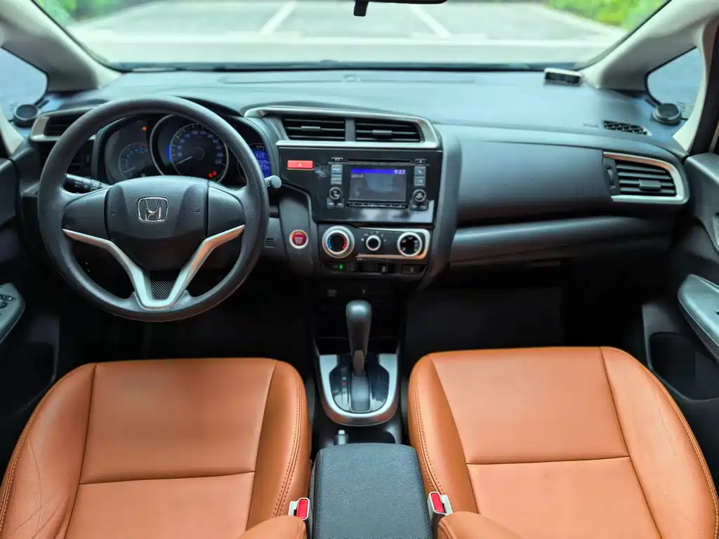 Honda Fit — миниатюра 7