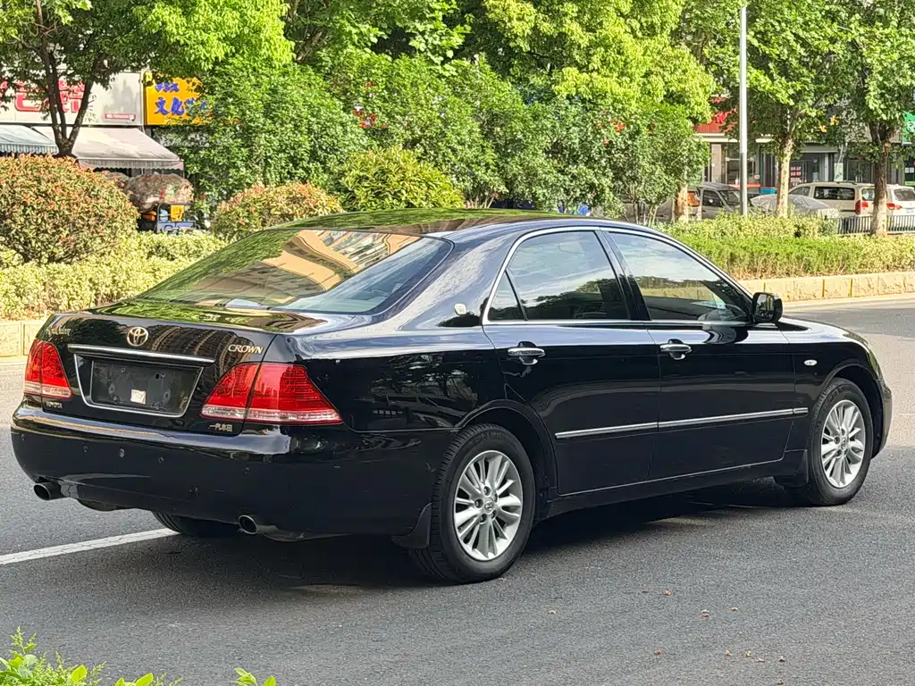 Toyota Crown 2005 2.5L Royal