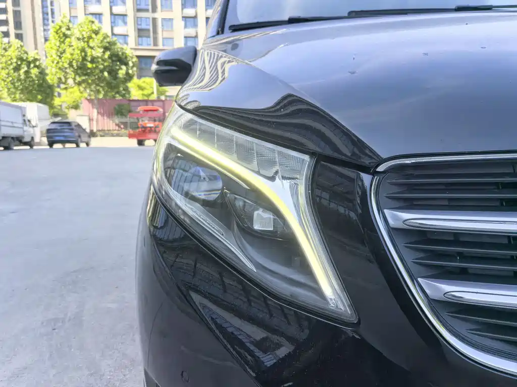 Mercedes-Benz V-Class V 2017 V 260 L Luxury Long Wheelbase