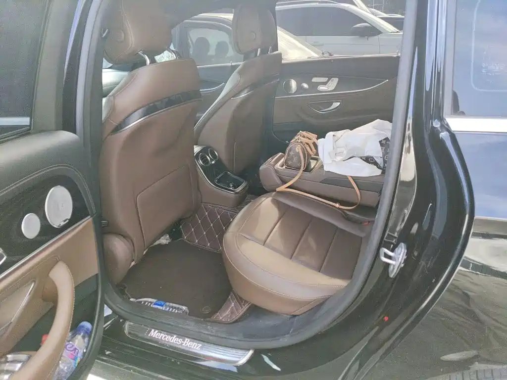 Mercedes-Benz E-Class — миниатюра 15
