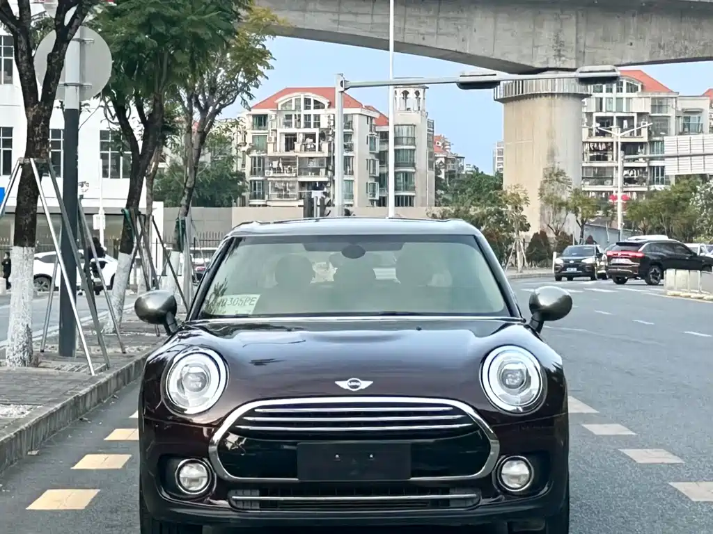 MINI CLUBMAN
