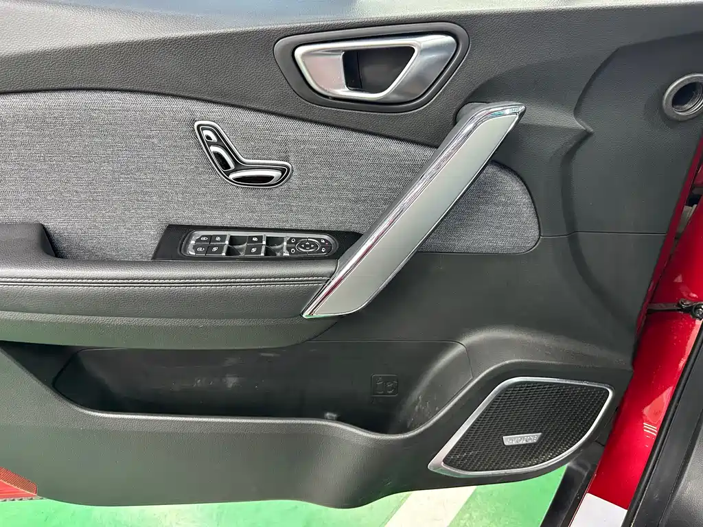 BAIC EX3 — миниатюра 16