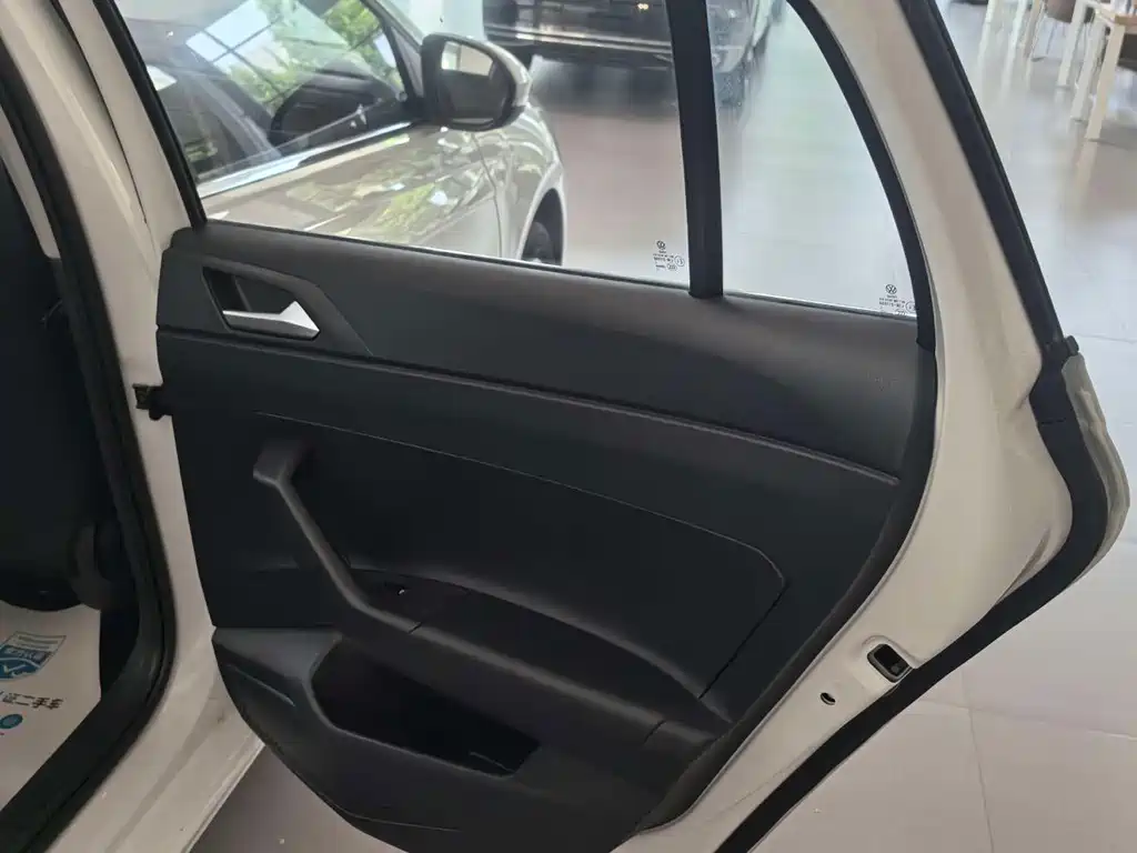 Volkswagen Lavida — миниатюра 9