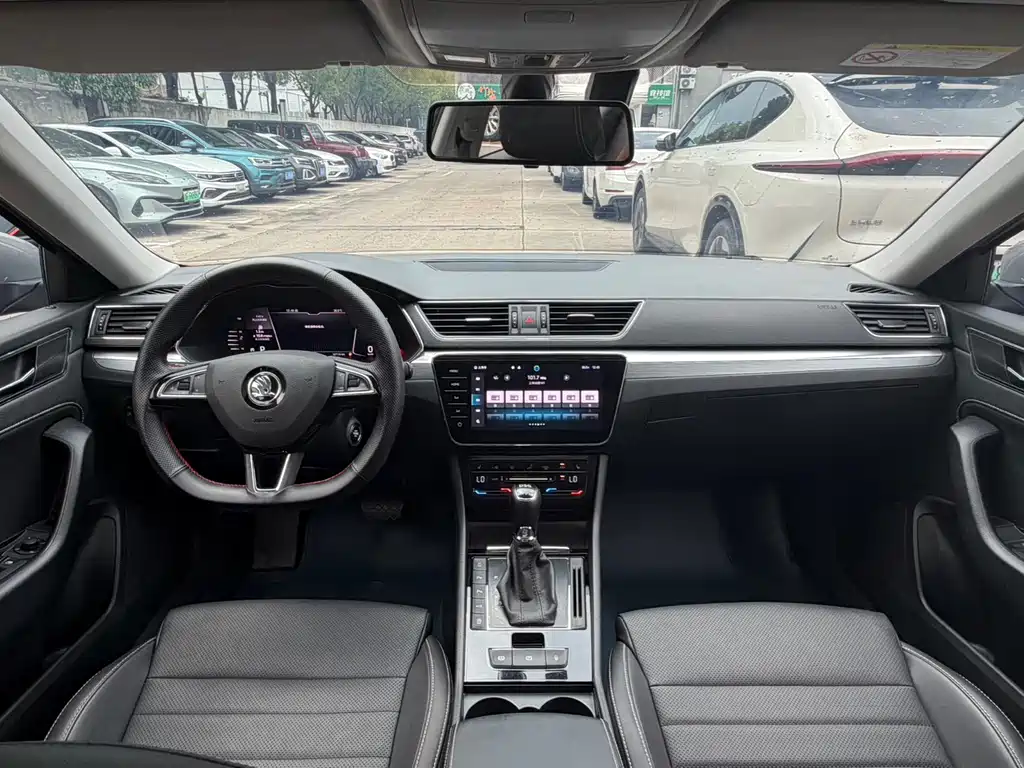 Skoda Superb — миниатюра 15