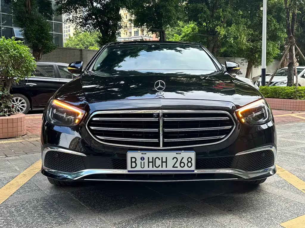 Mercedes-Benz E-Class — миниатюра 2