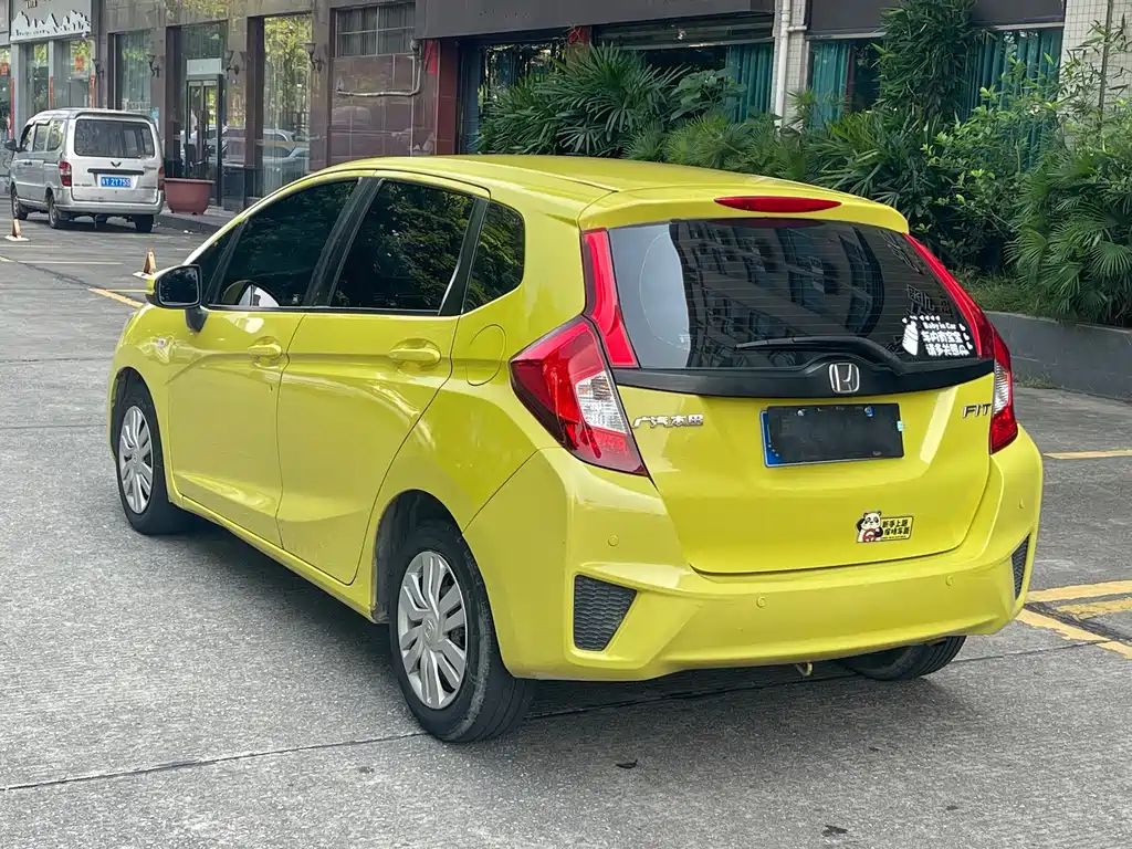 Honda Fit — миниатюра 10