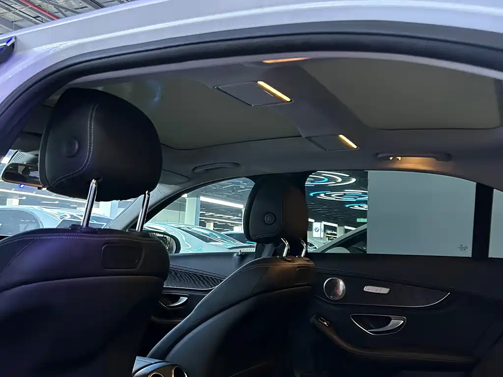 Mercedes-Benz C-Class — миниатюра 16