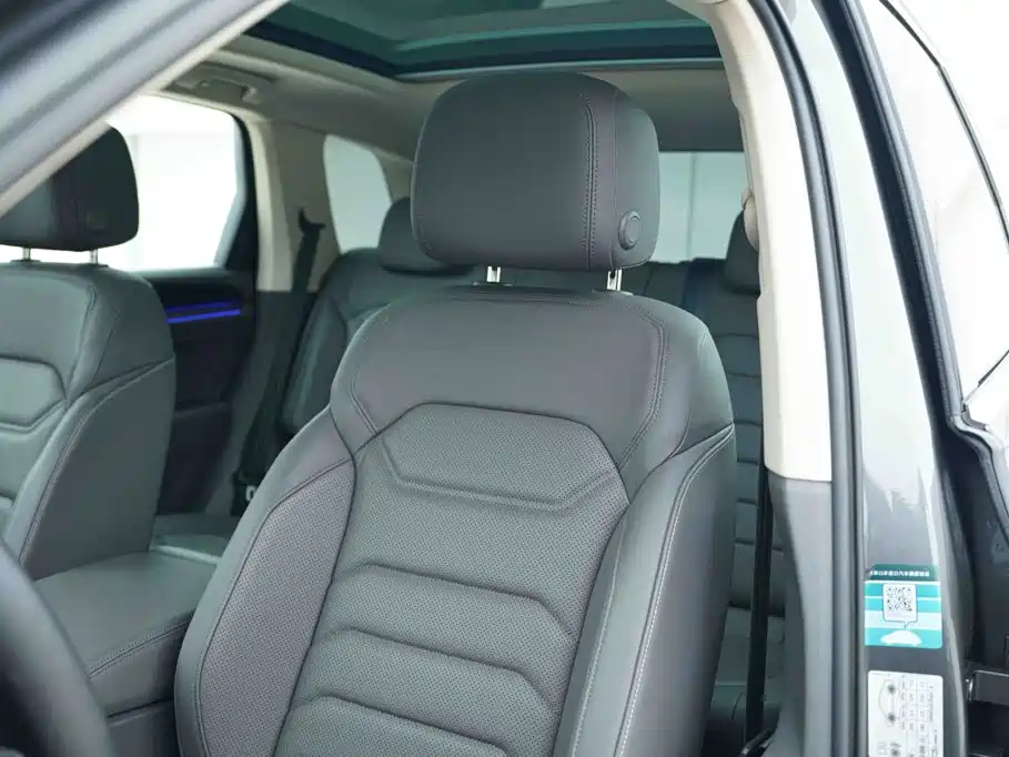 Volkswagen Touareg — миниатюра 12