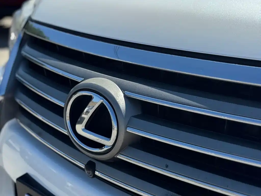 Lexus LX — миниатюра 10