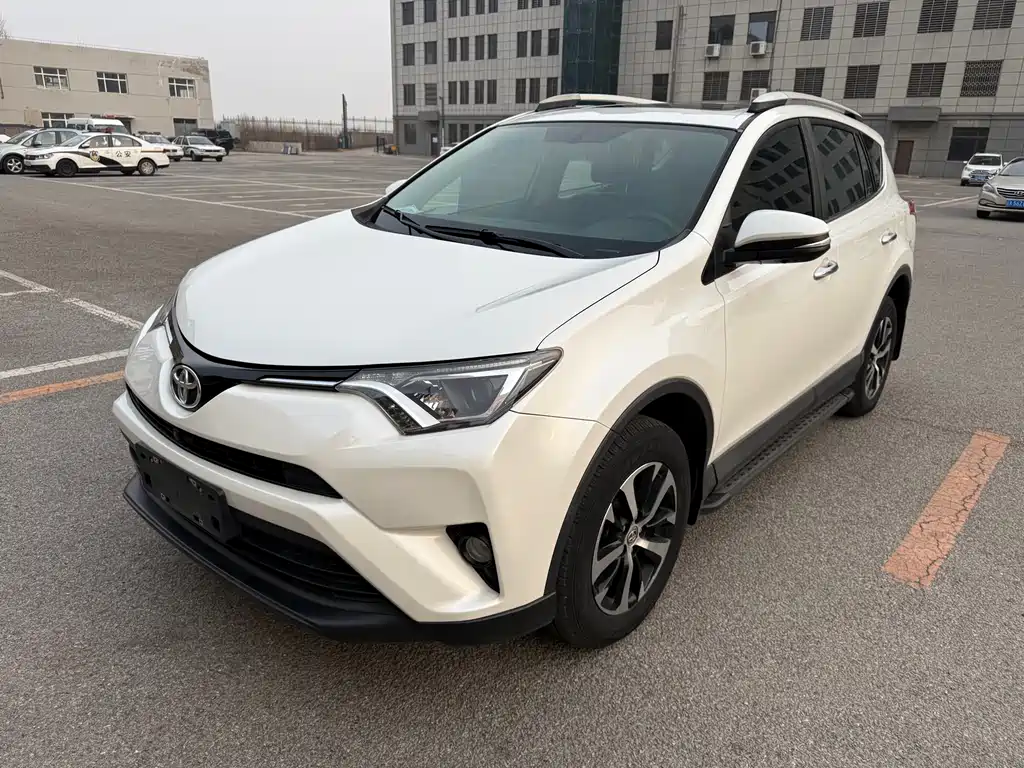 Toyota RAV4 2016