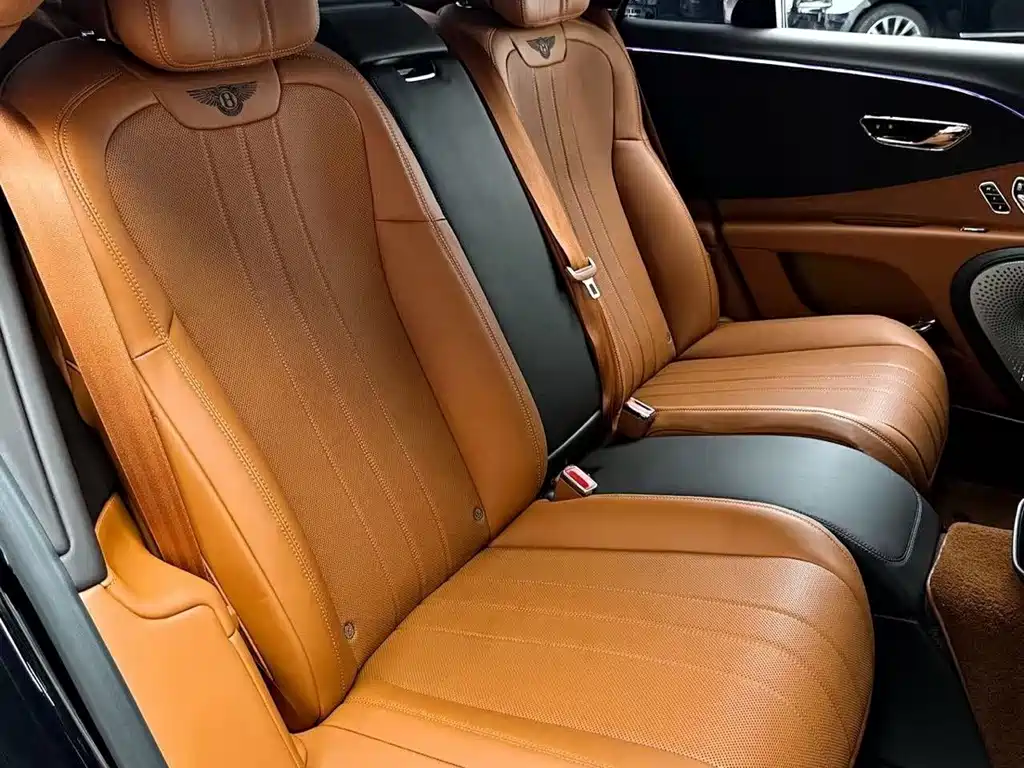 Bentley Flying Spur — миниатюра 28