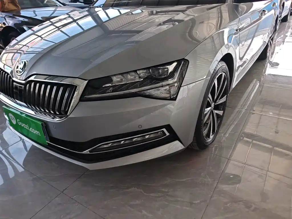 Skoda Superb — миниатюра 24