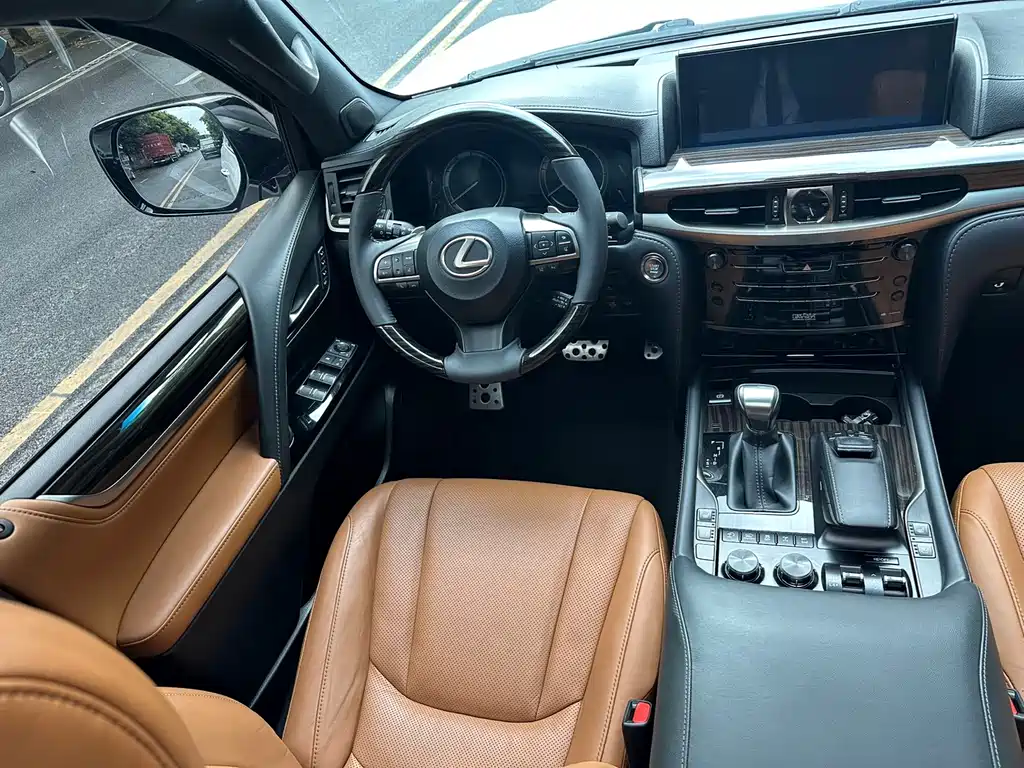 Lexus LX 2019 570