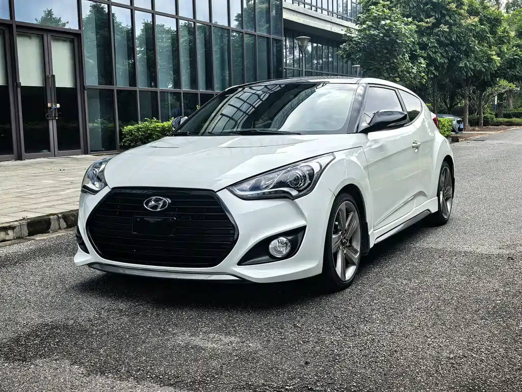 HYUNDAI VELOSTER