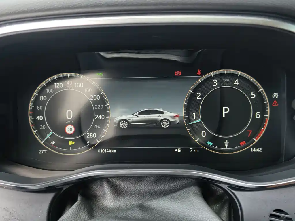 Jaguar XFL — миниатюра 10