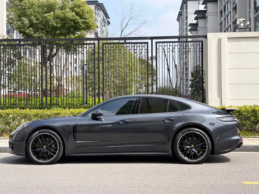 Porsche Panamera — миниатюра 4