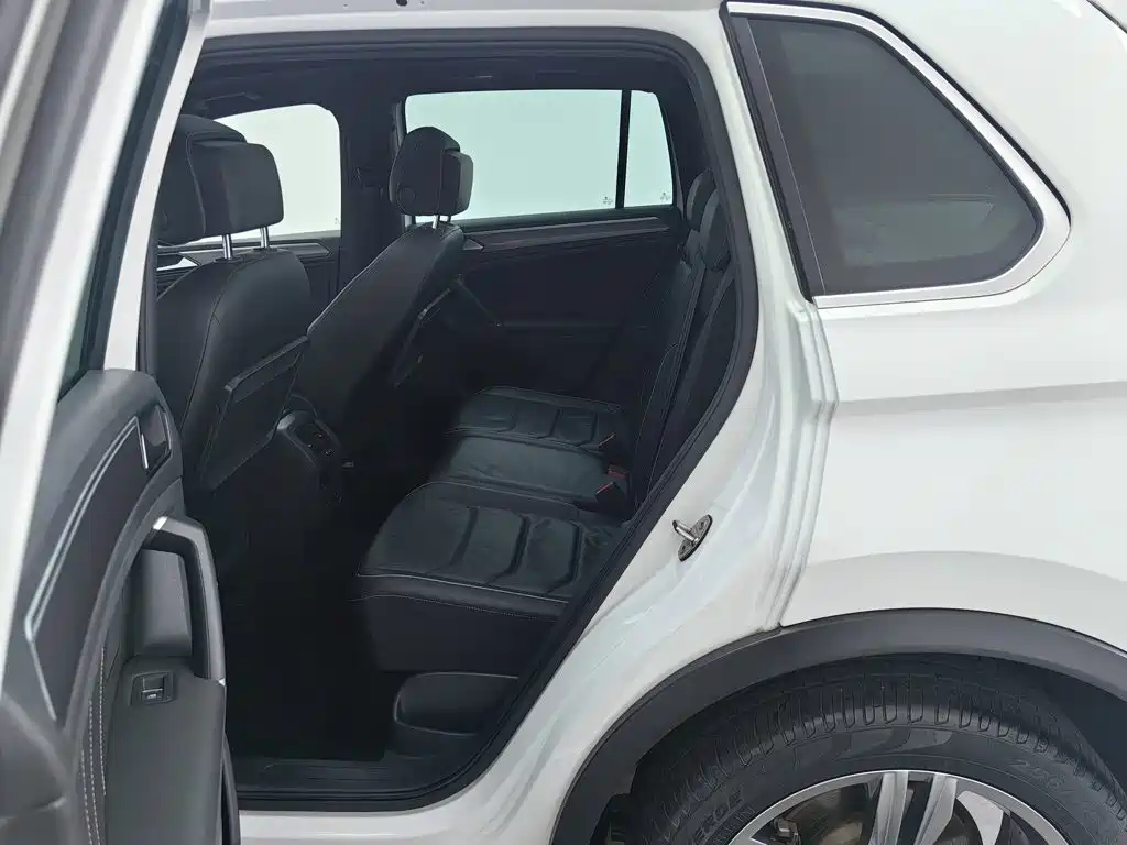 Volkswagen Tiguan — миниатюра 15